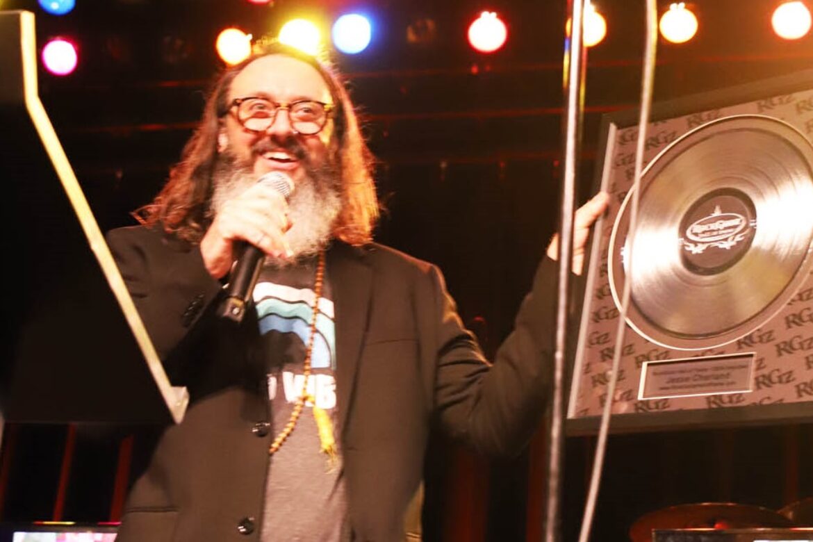 IMG_8825_Jesse Charland receives RockGodz Award_3x_©